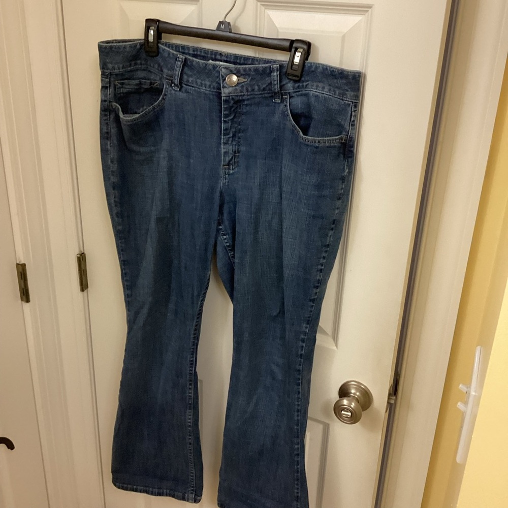 Riders by Lee Classic Blue Cropped Jeans